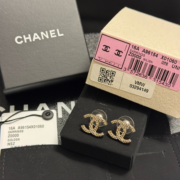 Chanel Gold Quilted Studs - Picture 10 of 15
